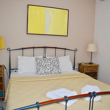 Troumpas Family Rooms & Apartments Leonidio Luaran gambar
