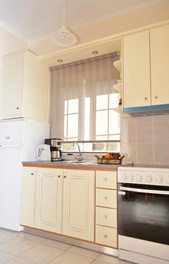 Troumpas Family Rooms & Apartments Leonidio Luaran gambar