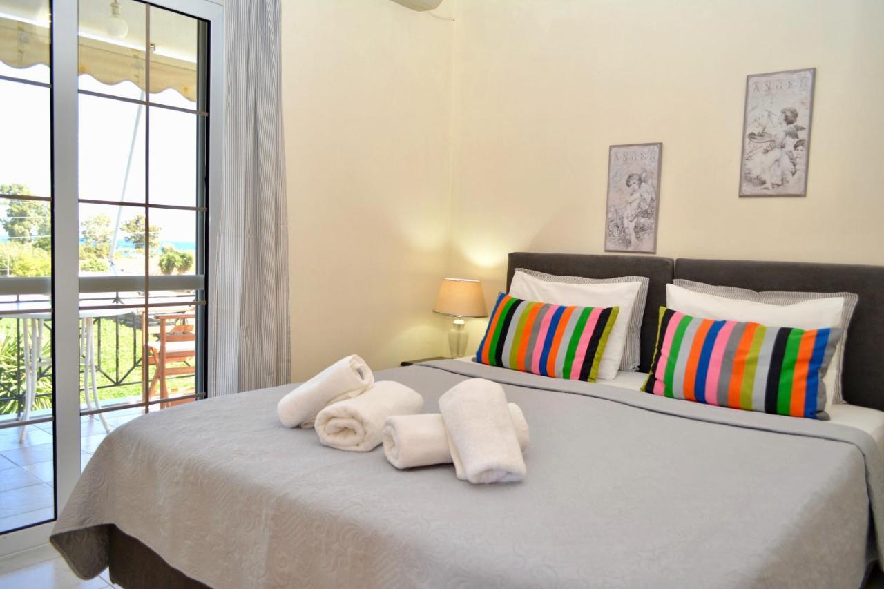 Troumpas Family Rooms & Apartments Leonidio Luaran gambar